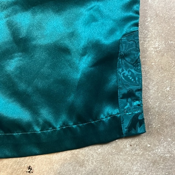Vintage Victoria’s Secret Gold Label Pajama Pants in emerald green
Size: Medium - Picture 4 of 7